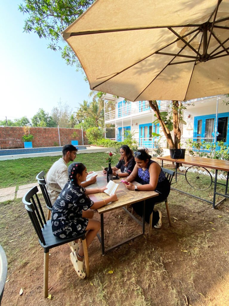 Resort in Morjim with garden