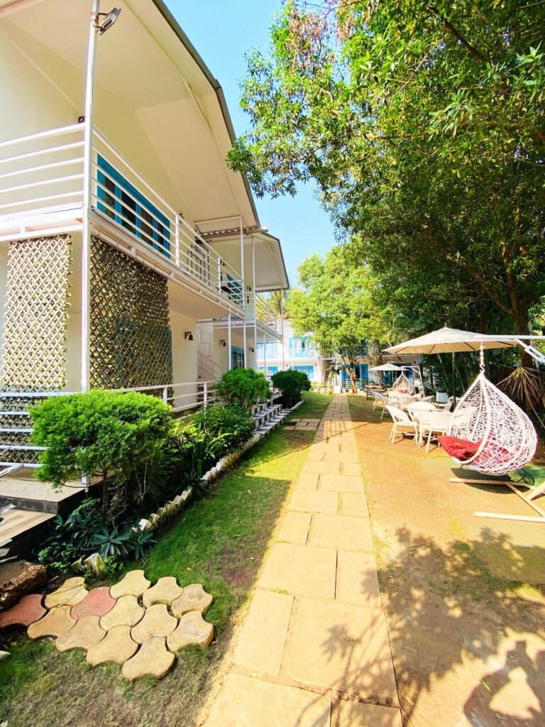 Resort in Morjim Garden